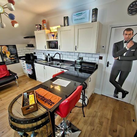Southsea Royale James Bond 3 Bed Cool Penthouse, Seafront Parking Portsmouth Zewnętrze zdjęcie