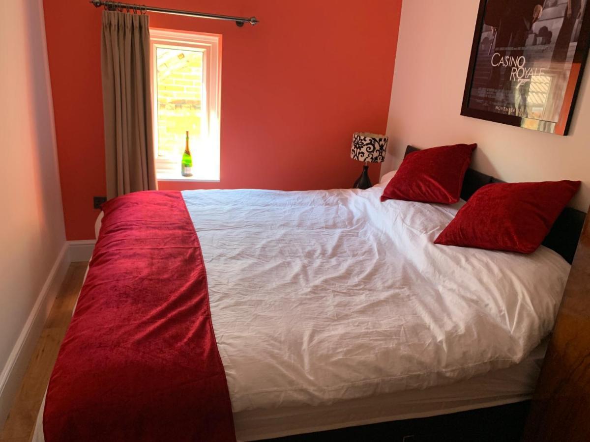 Southsea Royale James Bond 3 Bed Cool Penthouse, Seafront Parking Portsmouth Zewnętrze zdjęcie